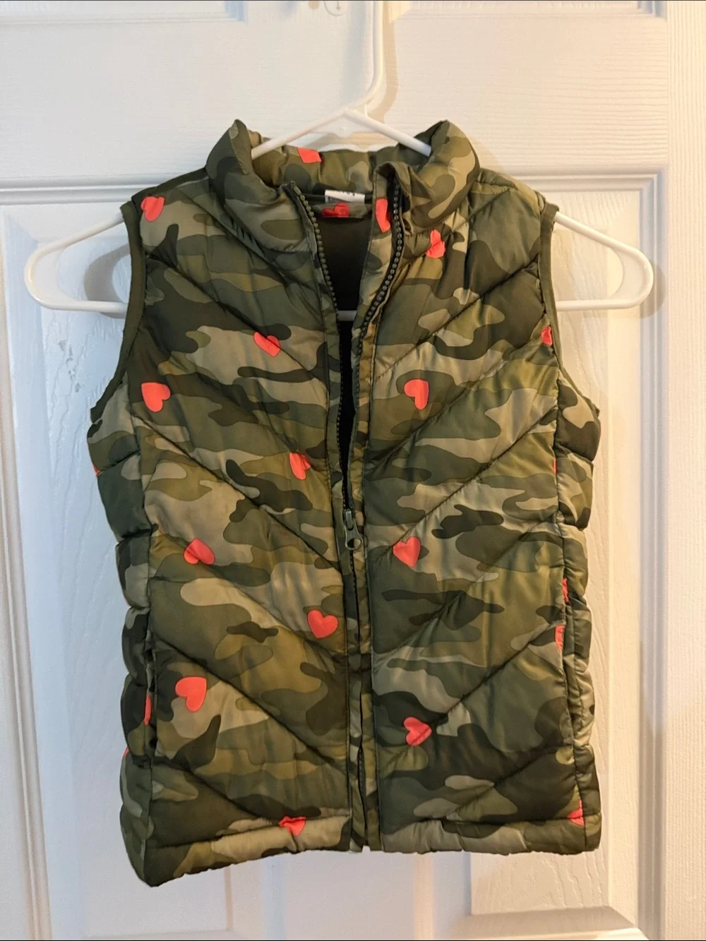 GAP Girls' Green Camouflage Puffer Vest with Red Heart Accents